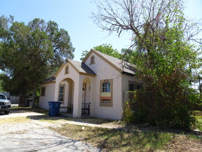 300 Vance Jackson Rd in San Antonio, TX - Building Photo - Building Photo