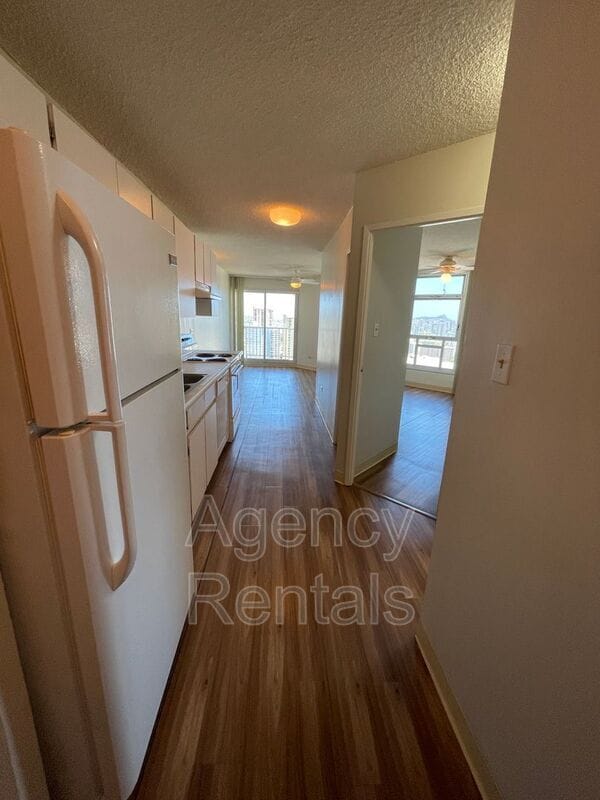 1031 Maunaihi Pl in Honolulu, HI - Building Photo - Building Photo