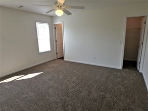 7236 Walking Horse Ct in Wilmington, NC - Foto de edificio - Building Photo