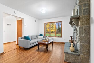 425 Taconic Rd in Greenwich, CT - Building Photo - Building Photo