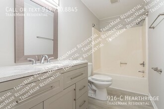 916 Hearthridge Ct in Raleigh, NC - Building Photo - Building Photo