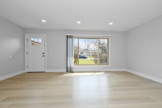 7800 W Kingston Dr in Frankfort, IL - Building Photo - Building Photo