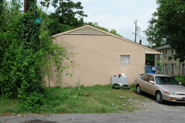 1341 Lewis St in Nashville, TN - Foto de edificio - Building Photo