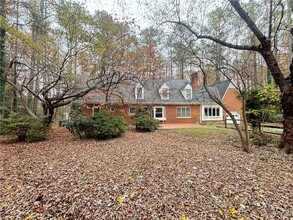 8059 Glenbrook Dr in Mechanicsville, VA - Building Photo - Building Photo