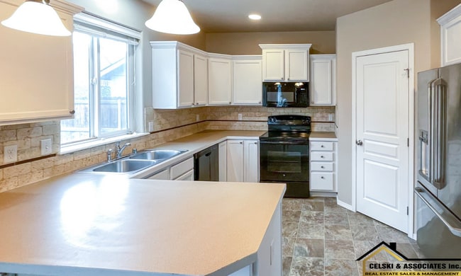 648 S Vermont St in Kennewick, WA - Building Photo - Building Photo