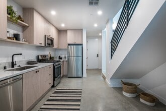 Fig & York in Los Angeles, CA - Foto de edificio - Building Photo
