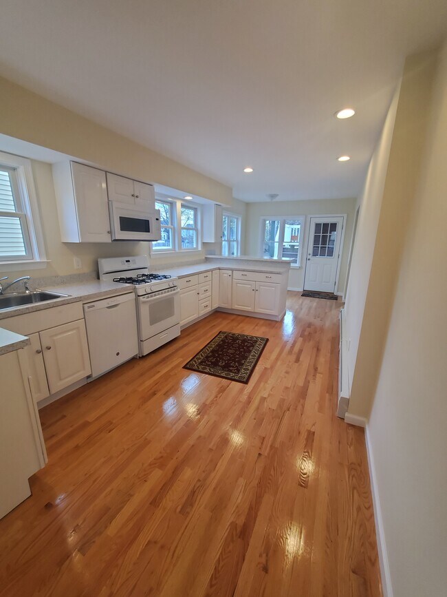 410 1st Ave Rentals in West Haven, CT