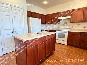 4454 Breakers Point in West Chester Township, OH - Building Photo - Building Photo