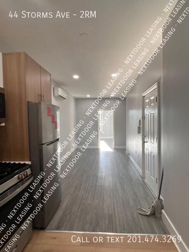44 Storms Ave in Jersey City, NJ - Building Photo - Building Photo