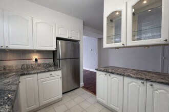 68-51-68-53 Clyde St in Queens, NY - Building Photo - Building Photo