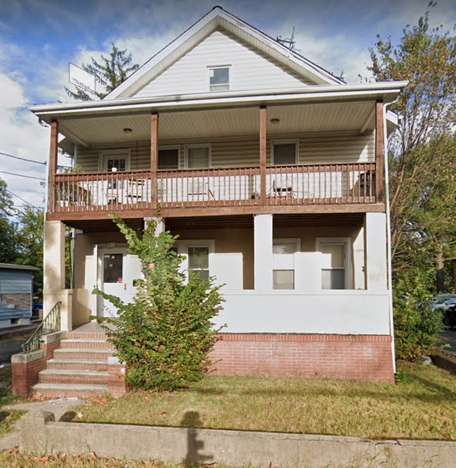 property at 128 William St