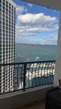 555 NE 15th St, Unit 22F in Miami, FL - Building Photo - Building Photo