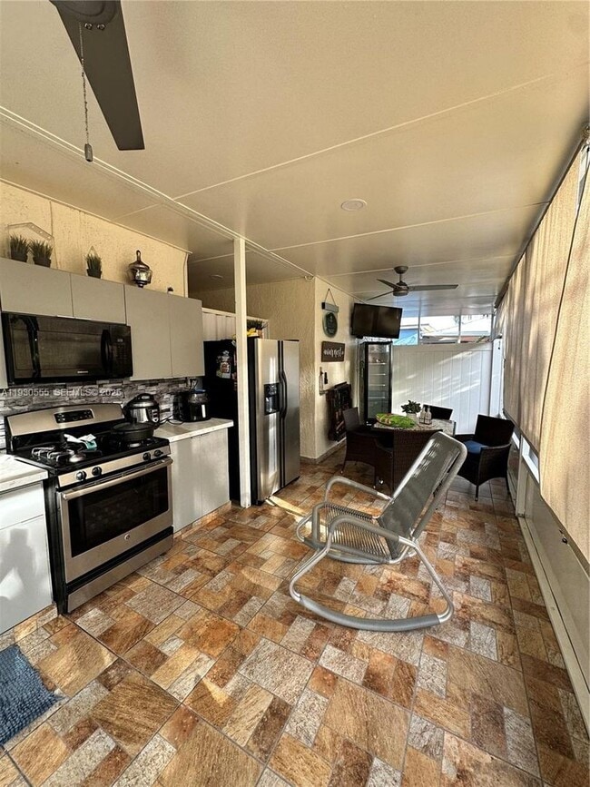 property at 5010 E 1st Ave