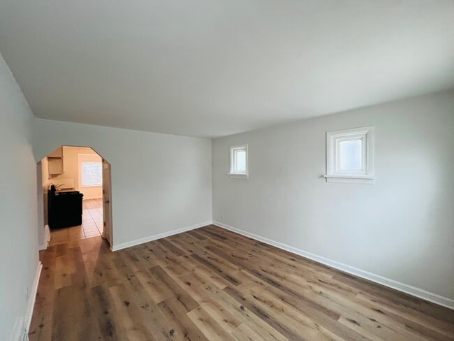 property at 4936 Hummelsheim Ave