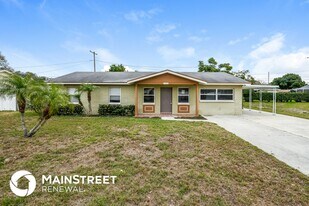 610 Charlotte Ave in Tarpon Springs, FL - Building Photo