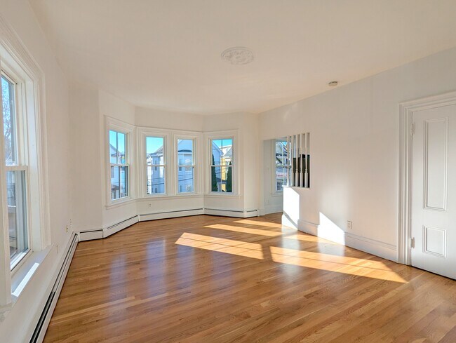 19 Howe St, Unit 2