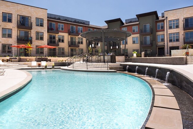 2661 Esperanza Crossing-Unit -101415-1155 in Austin, TX - Building Photo - Building Photo