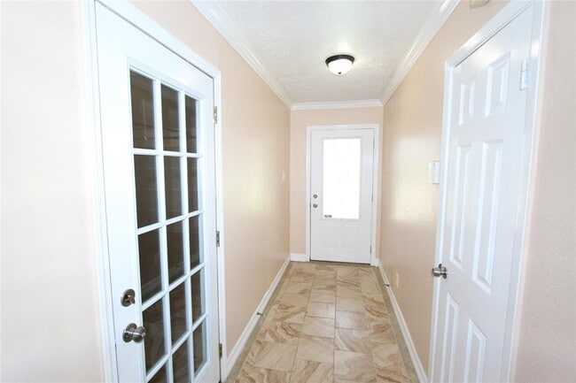 13819 Clark Towne Rd photo'