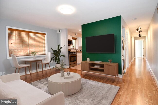 property at 718 Park Rd NW