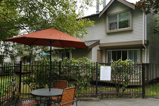 Hidden River Townhomes in Kirkland, WA - Building Photo - Other