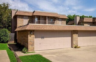 2108 Edwin St in Fort Worth, TX - Building Photo