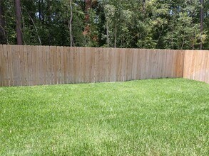 14986 Cypress Holw Dr in New Caney, TX - Building Photo - Building Photo