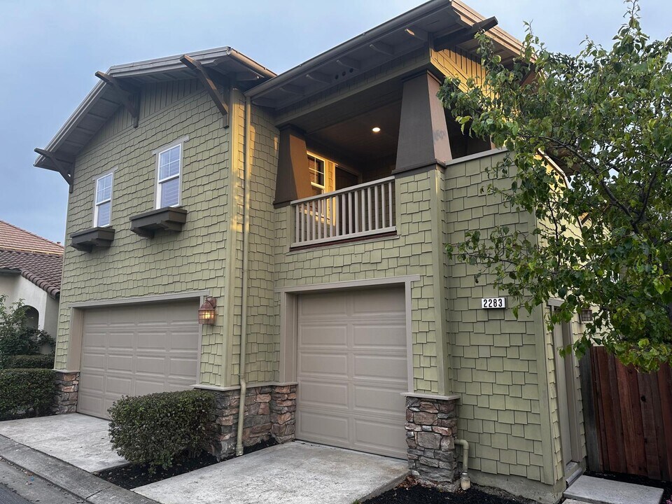 2283 Magnolia Bridge Dr in San Ramon, CA - Building Photo
