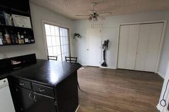 2389 Gregory Dr in Tallahassee, FL - Building Photo - Building Photo