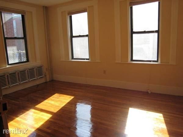 48 John F. Kennedy St-Unit -Apt 4 in Cambridge, MA - Building Photo - Building Photo