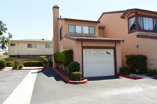 11310 Dale St in Garden Grove, CA - Building Photo
