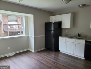 81 Hospital Rd, Unit B 2 in Newnan, GA - Building Photo - Building Photo