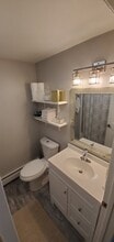 18 King St, Unit 1st fl unit in Westfield, MA - Building Photo - Building Photo