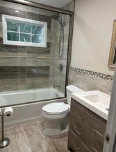76 Maple St in Blue Point, NY - Building Photo - Building Photo