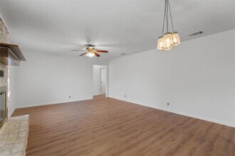 209 E Rector St in Manor, TX - Building Photo - Building Photo