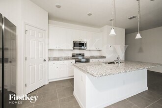 564 Crown Rose Dr in Bartow, FL - Building Photo - Building Photo