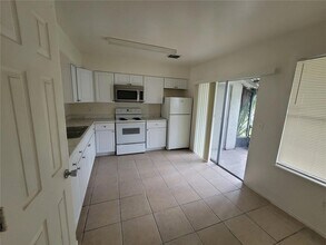 3157 Windover Ave, Unit 445 in Kissimmee, FL - Building Photo - Building Photo