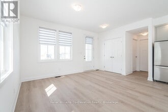 4 Danielle Cres in Midland, ON - Building Photo - Building Photo