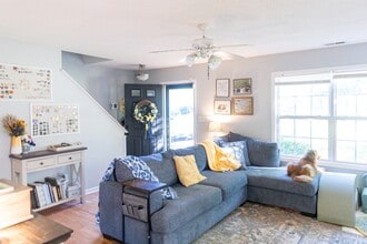 815 Woodgreen Dr in Durham, NC - Building Photo - Building Photo