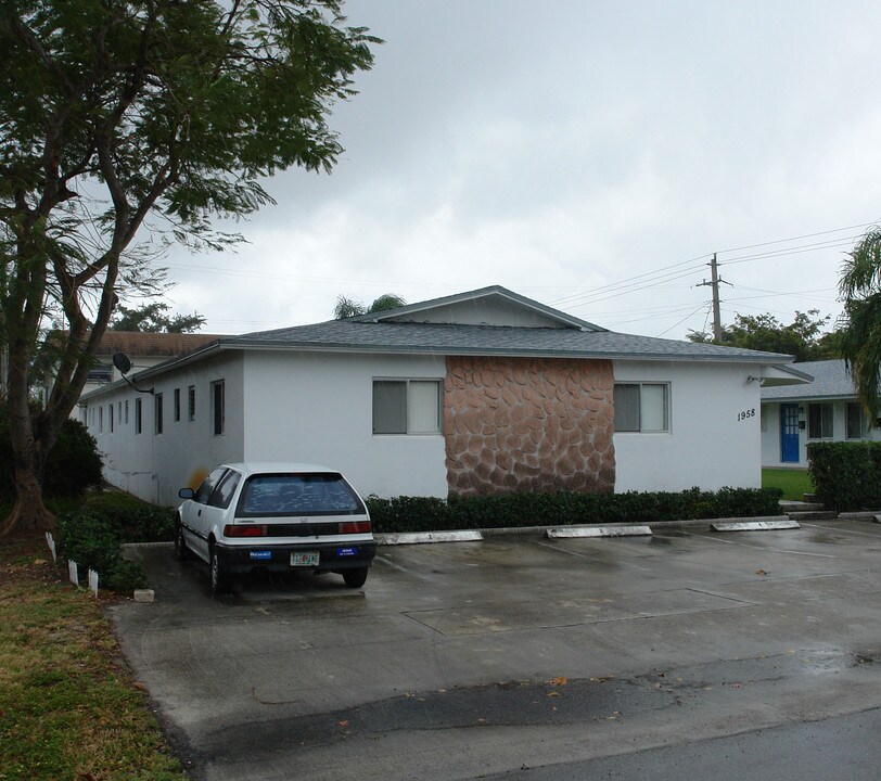 1958 Liberty St in Hollywood, FL - Building Photo