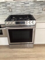 215 Barracuda St in Bayou Vista, TX - Building Photo