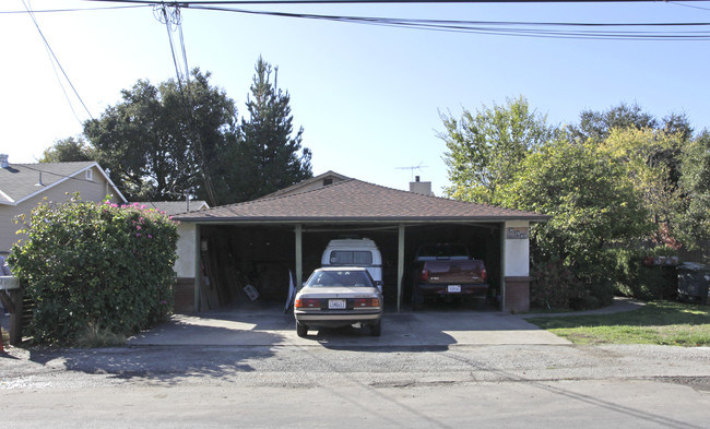 36-40 Bonita Ave in Redwood City, CA - Foto de edificio - Building Photo