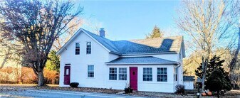 55 Hopkins Hollow Rd in Coventry, RI - Building Photo