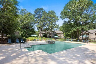 Summer Park Apartments in Macon, GA - Foto de edificio - Building Photo