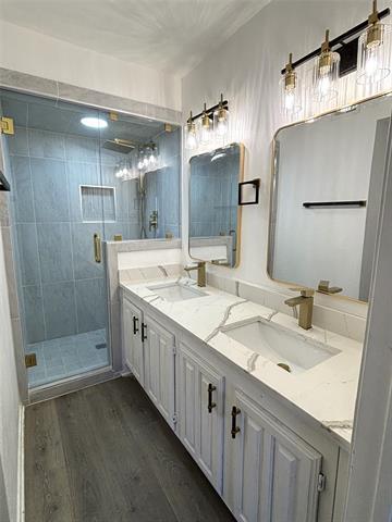 222 Shady Ln Dr in Fort Worth, TX - Building Photo