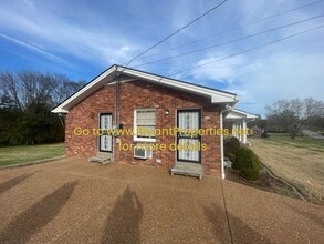 1250 Dalemere Dr in Nashville, TN - Foto de edificio - Building Photo