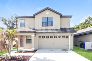 6218 Manitoba Dr in Lakeland, FL - Building Photo