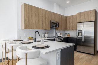 Lexington on Broadway in Woodcliff Lake, NJ - Building Photo - Interior Photo