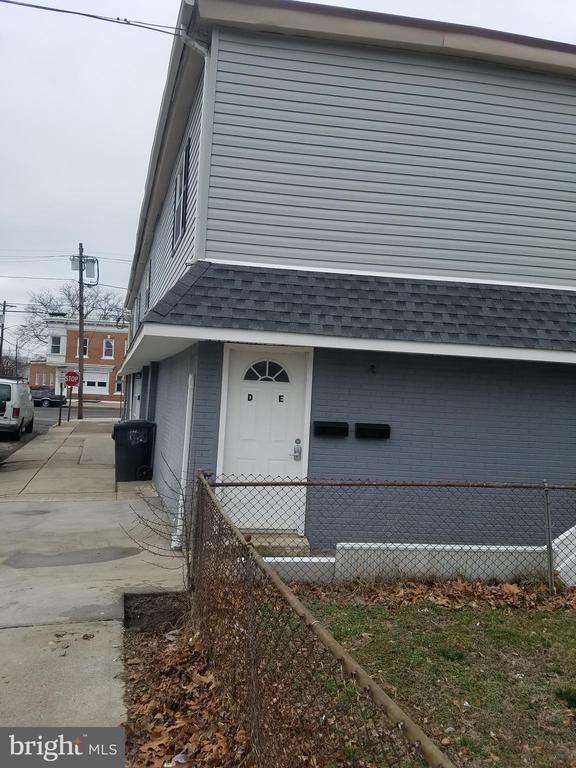 215 S Pavilion Ave in Riverside, NJ - Building Photo - Building Photo