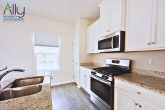 2424 Pocoson Wood Ct in Charlottesville, VA - Building Photo - Building Photo