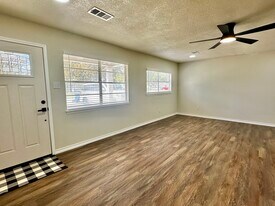 1210 N Natchez Dr in Texas City, TX - Building Photo